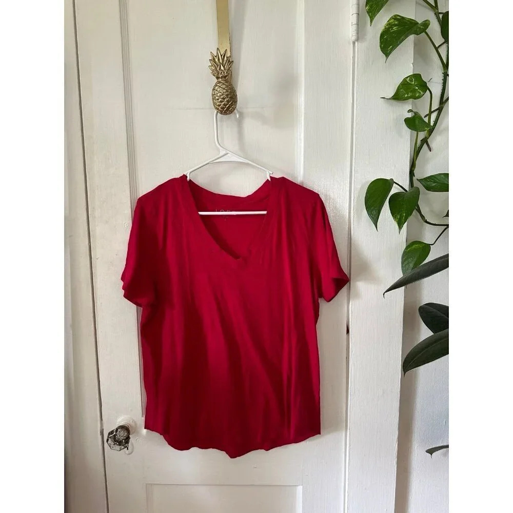 LOFT Women’s size large t-shirt